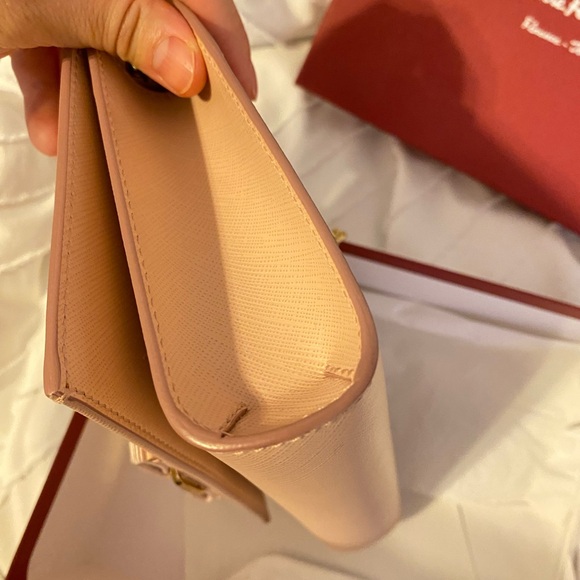 Salvatore Ferragamo Crossbody Chain Bag - Picture 3 of 7